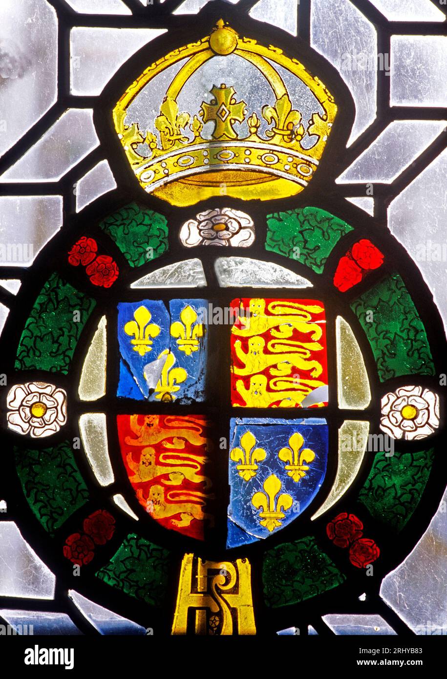 Brazos del Rey Enrique 8º, Heráldica, Haddon Hall, Derbyshire, Inglaterra, REINO UNIDO Foto de stock