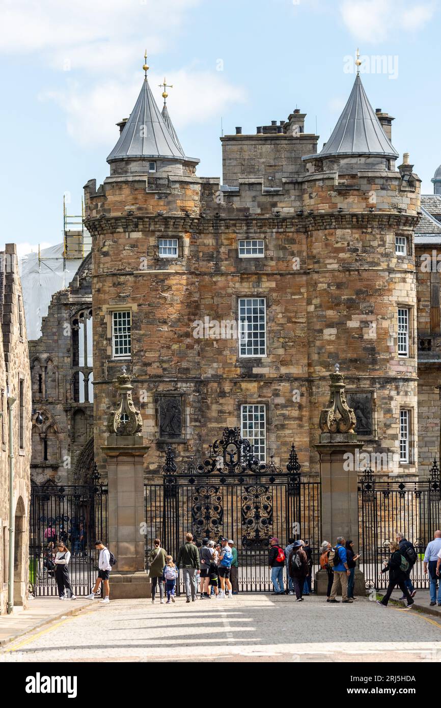 Palacio de Holyroodhouse. Residencia oficial del Rey en Edimburgo Foto de stock