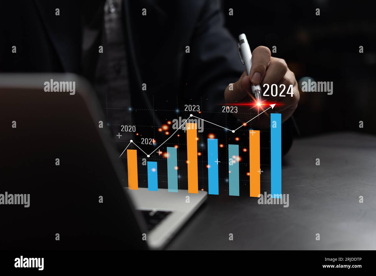 hombre de negocios touch graph análisis objetivos 2024 pantalla virtual
