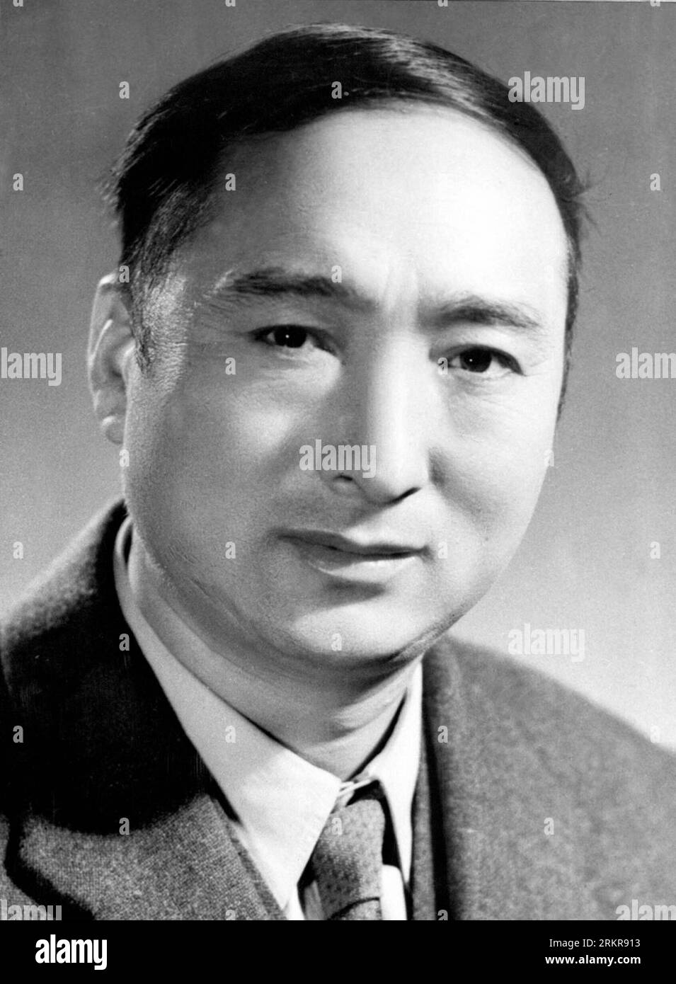 Bildnummer: 58154720 Datum: 27.06.1968 Copyright: Imago/Xinhua (120627) -- BEIJING, 27 de junio de 2012 (Xinhua) -- Foto de archivo sin fecha muestra un retrato del famoso actor chino Chen Qiang. Chen Qiang falleció a la edad de 94 años en Beijing, capital de China, el 26 de junio de 2012. (Xinhua) (llp) CHINA-BEIJING-CHEN QIANG-DEATH (CN) PUBLICATIONxNOTxINxCHN People Kultur Film xbs x2x 1968 hoch !AUFNAHMEDATUM GESCHÄTZT! 58154720 Fecha 27 06 1968 Copyright Imago XINHUA Beijing Junio 27 2012 XINHUA Foto de archivo sin fecha muestra un retrato del famoso actor chino Chen Qiang Chen Qiang falleció A la edad Foto de stock