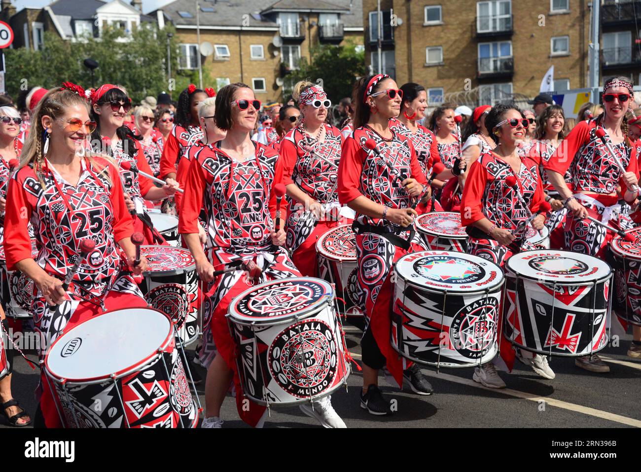 Artistas en el Notting Hill Carnival, Londres 2023 Foto de stock