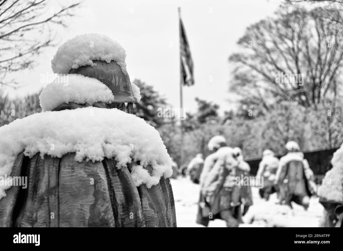 WASHINGTON, DC - Nieve recién caída en las esculturas de soldadura del Korean War Veterans Memorial en Washington DC. El Memorial de la Guerra de Corea en el Nat Foto de stock