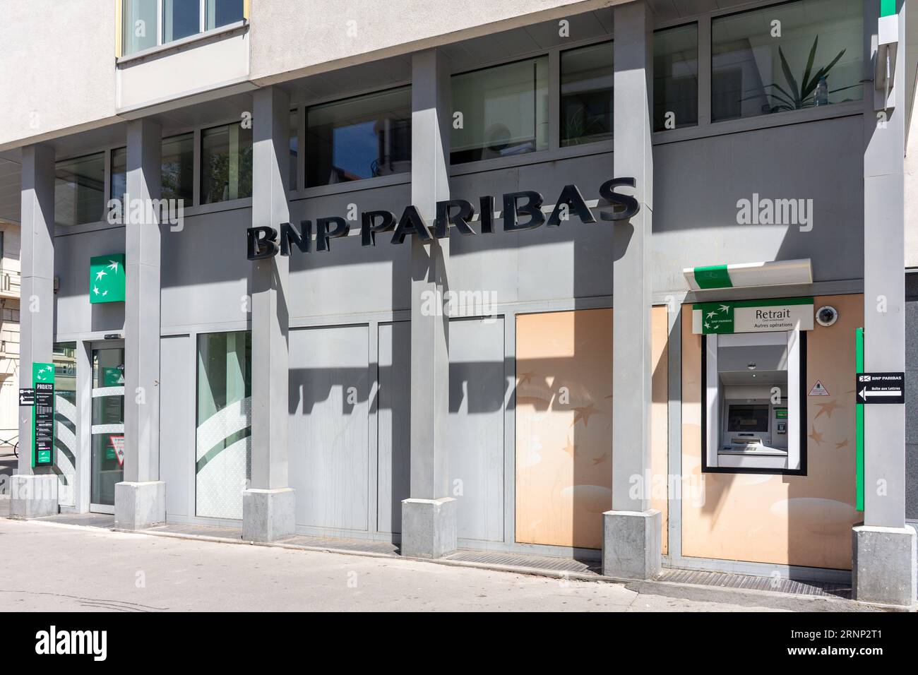 BNP Paribas Bank, Rue Royale, Vieille Ville, Annecy, Alta Saboya, Auvernia-Rhône-Alpes, Francia Foto de stock