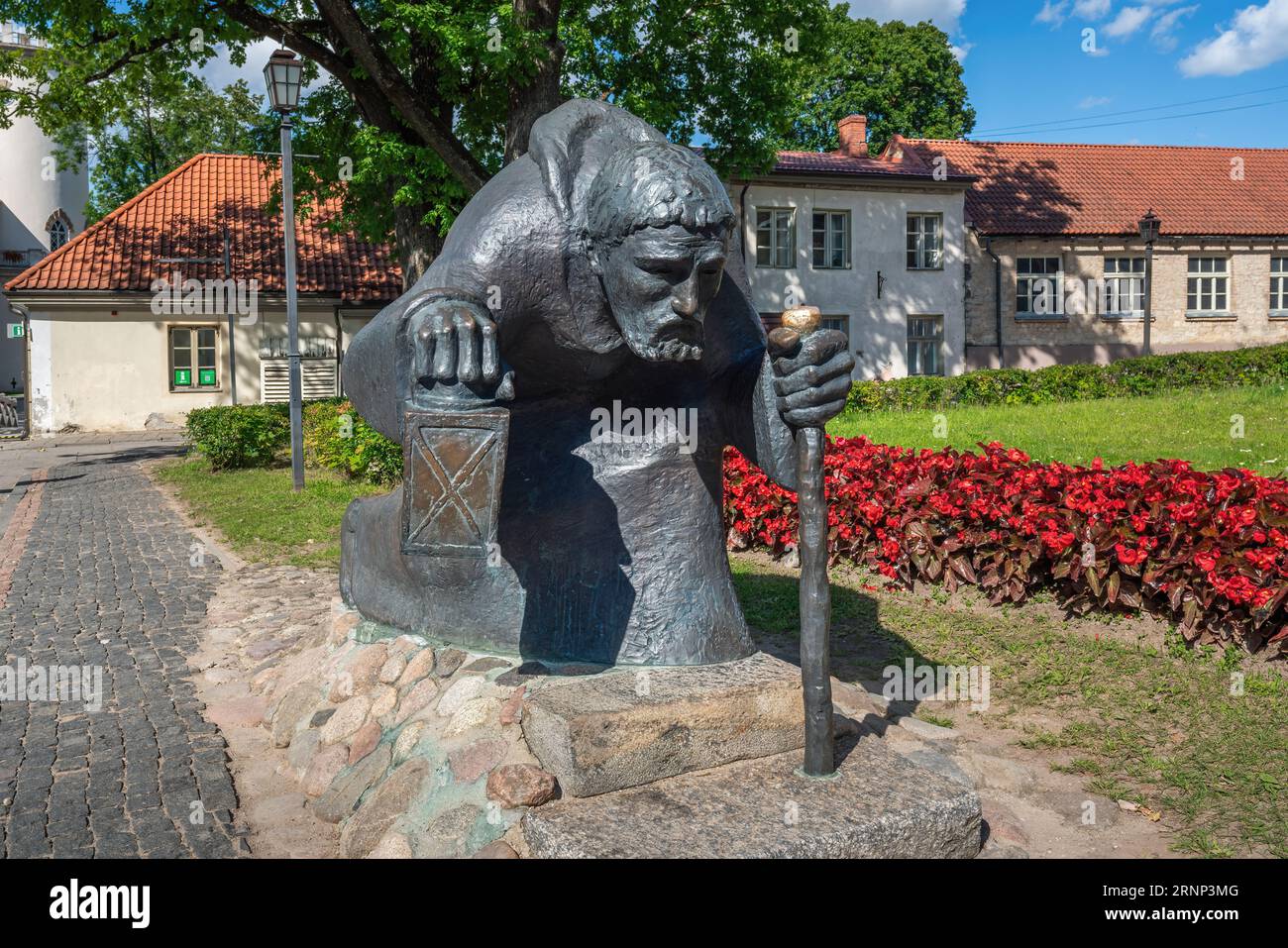 Antiguo hombre Escultura nombrado a través de los siglos creado por Matthias Janson, 2005 - Cesis, Letonia Foto de stock
