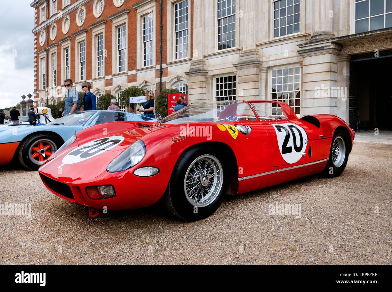Ferrari 1963 Le mans ganador en el Concours of Elegance en el Hampton Court Palace de Londres, Reino Unido 2023 Foto de stock