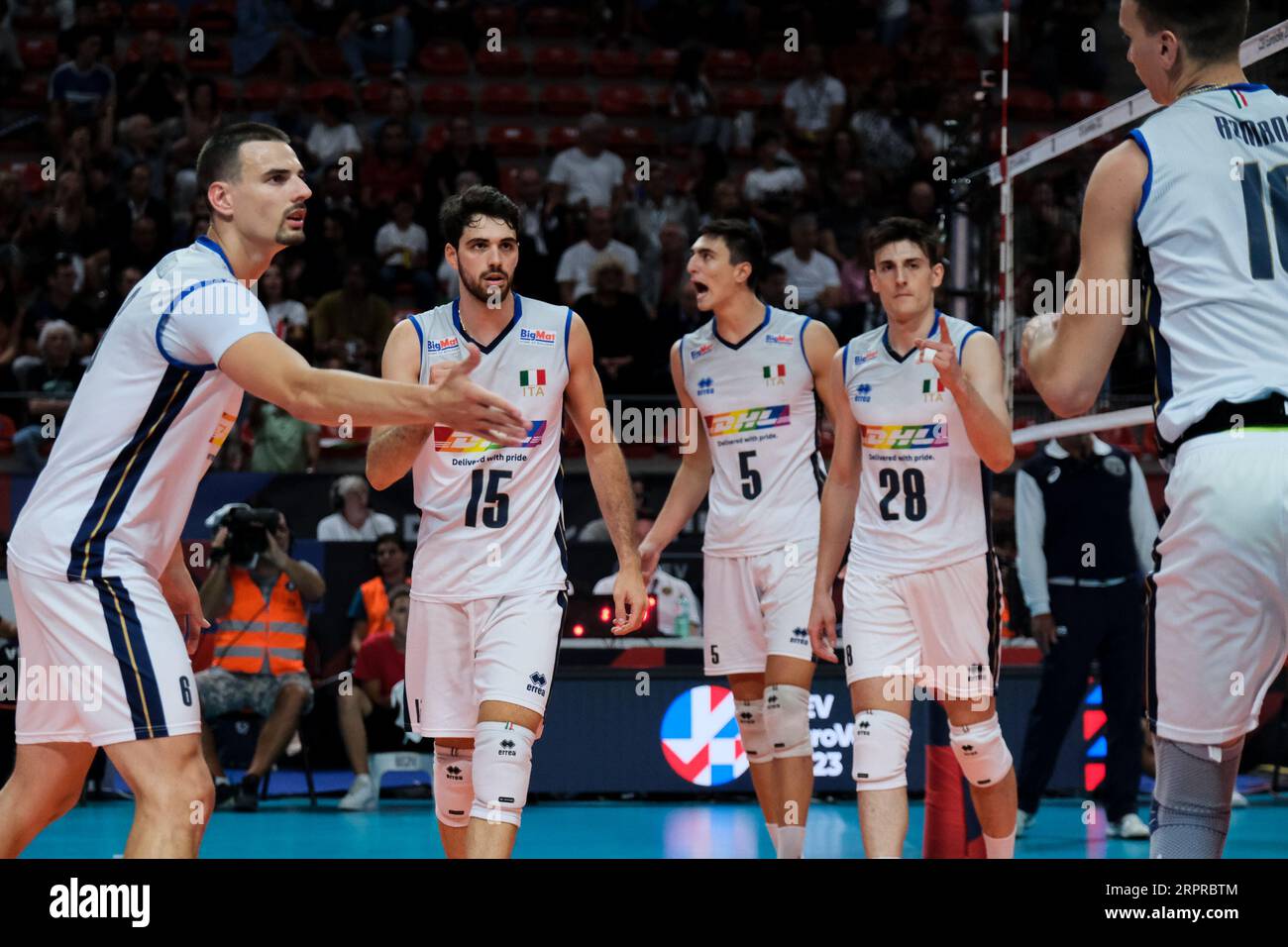 Jugadores del equipo de Italia vistos durante el Día 6 de la Ronda Final del Campeonato Europeo 