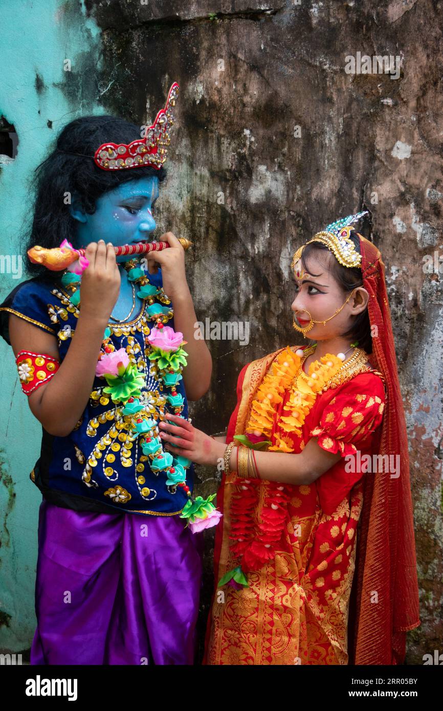 Narayanganj, Dhaka, Bangladesh. 6th Sep, 2023. Children dressed in