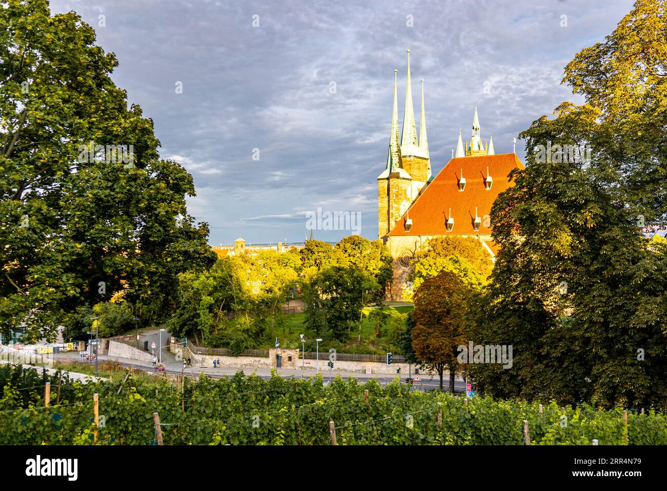 Paseo a finales de verano por la capital de Turingia - Erfurt - Alemania Foto de stock
