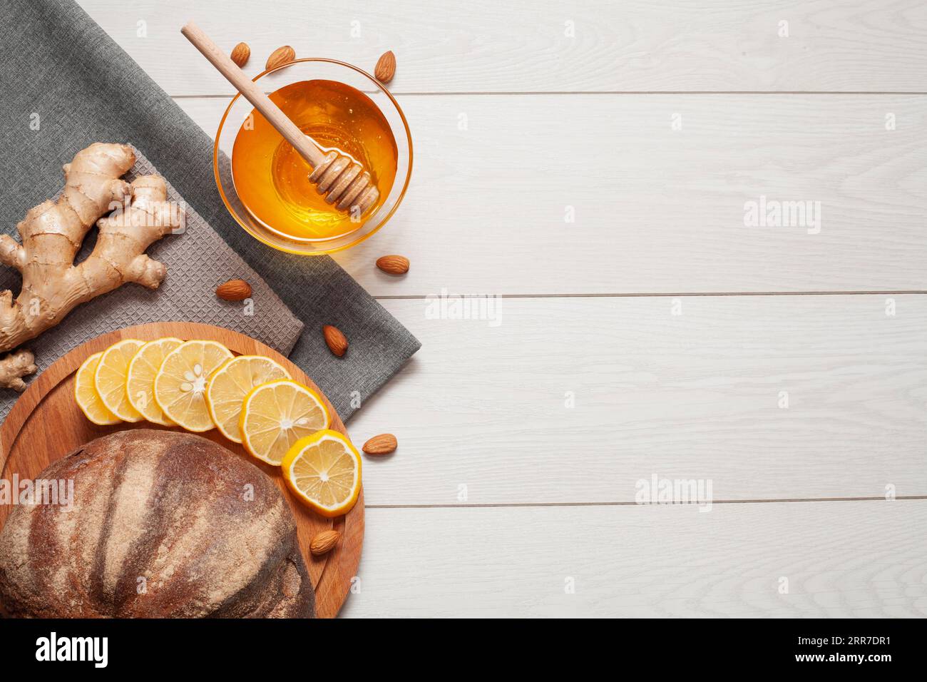 Pan casero con miel de jengibre Foto de stock