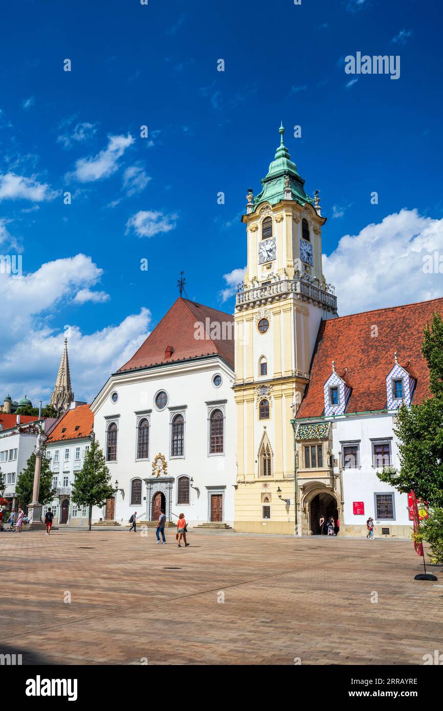 Plaza principal (Hlavne namestie), Bratislava, Eslovaquia Foto de stock