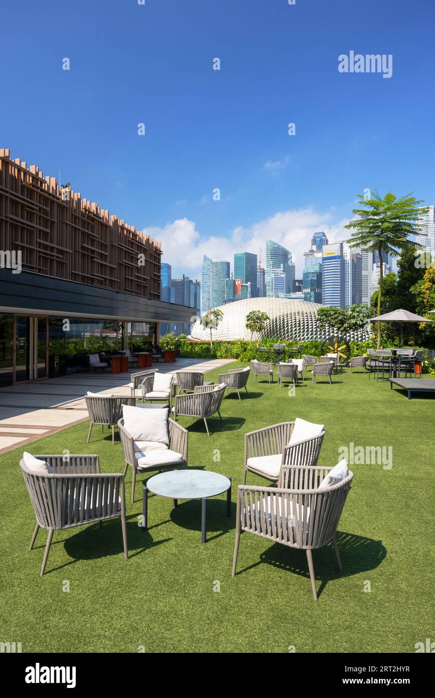 Skyline Bar del Parkroyal Collection Marina Bay Hotel, Singapur Foto de stock