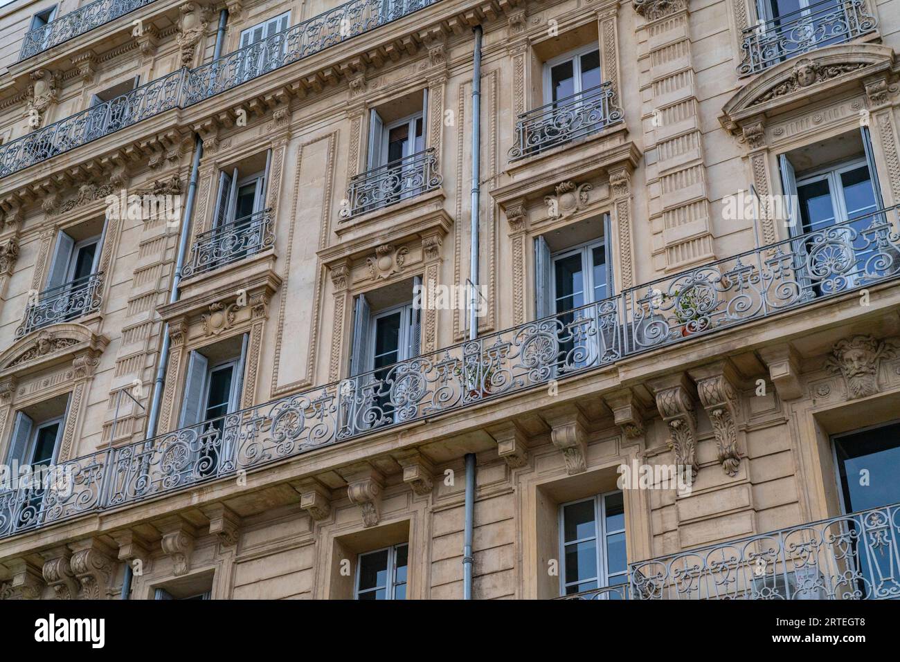 Ejemplo de arquitectura francesa en Francia; Marsella, Francia Foto de stock
