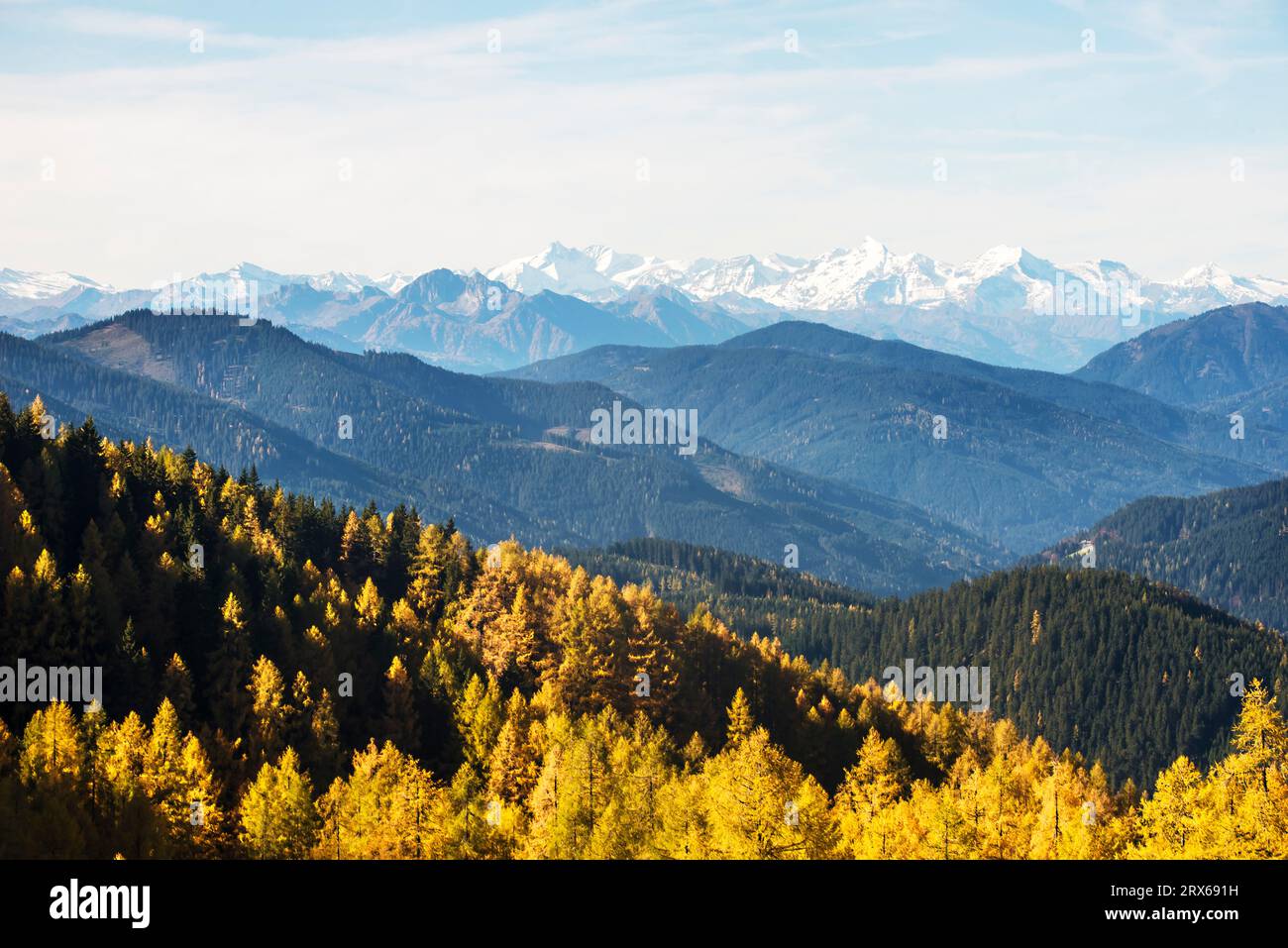 Austria, Salzburger Land, Hohe Tauern Range en otoño Foto de stock