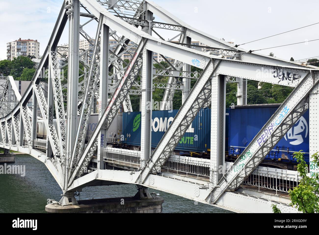 Puente Voladizo De Acero Fotografías E Imágenes De Alta Resolución Alamy 0049