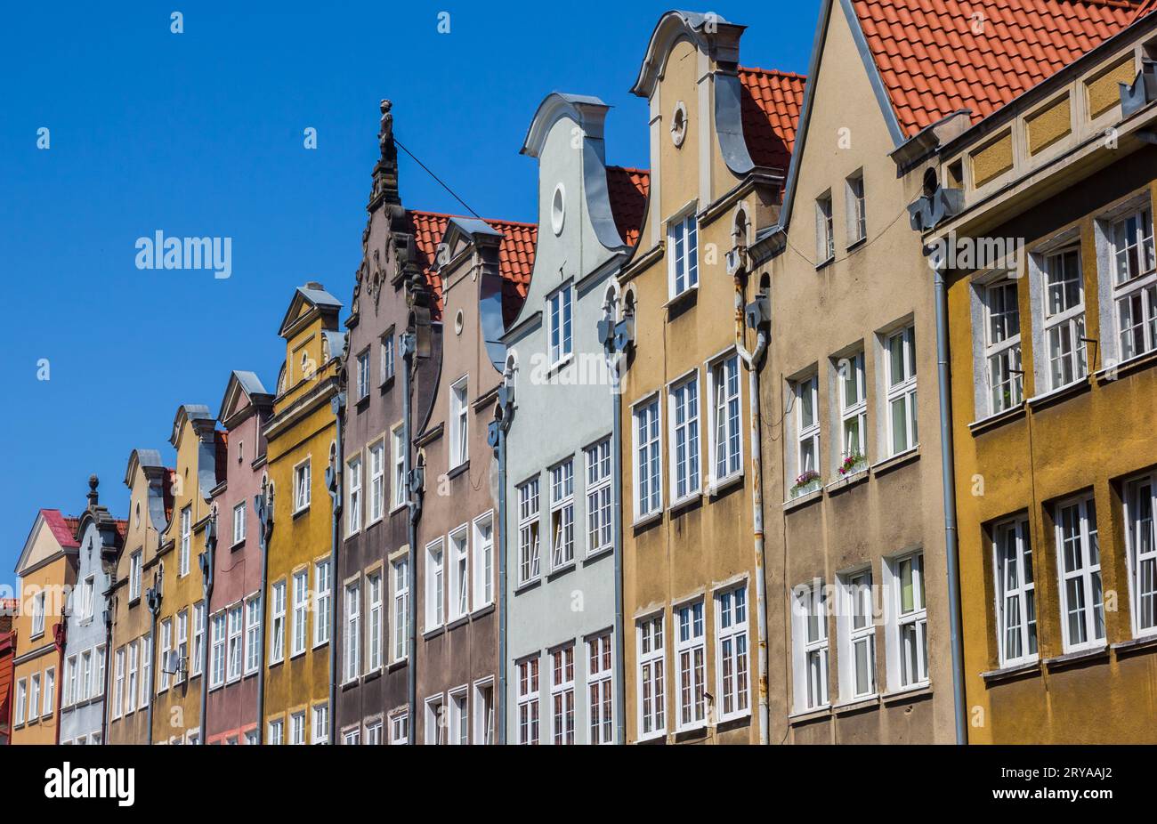 Fachadas de casas históricas en la calle Swietego ducha de Gdansk, Polonia Foto de stock