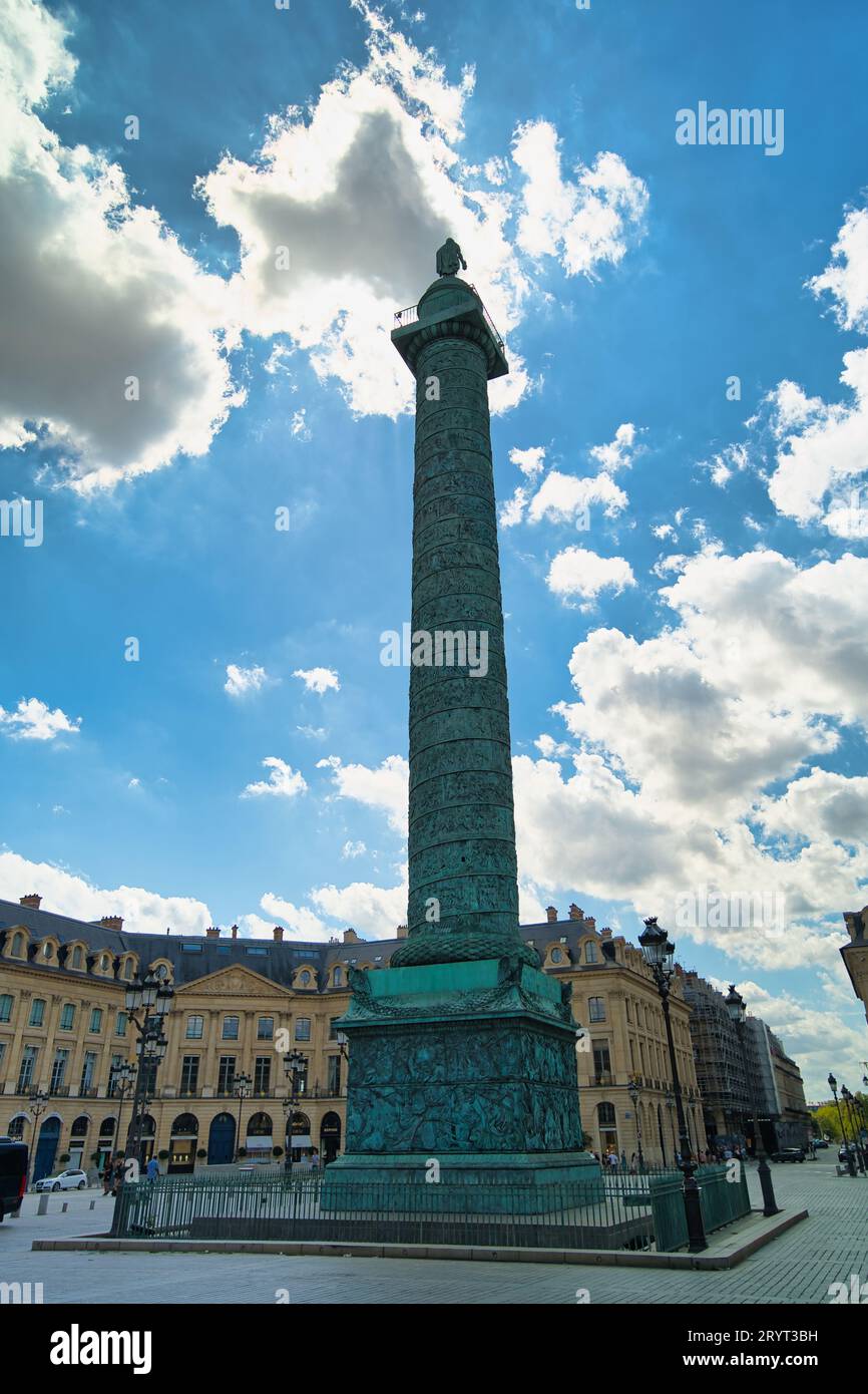 Francia, París, 20.08.2023, Place Vendôme, conocida como Place Louis-le-Grand, y como Place Internationale, situada al norte de los Jardines de las Tullerías Foto de stock