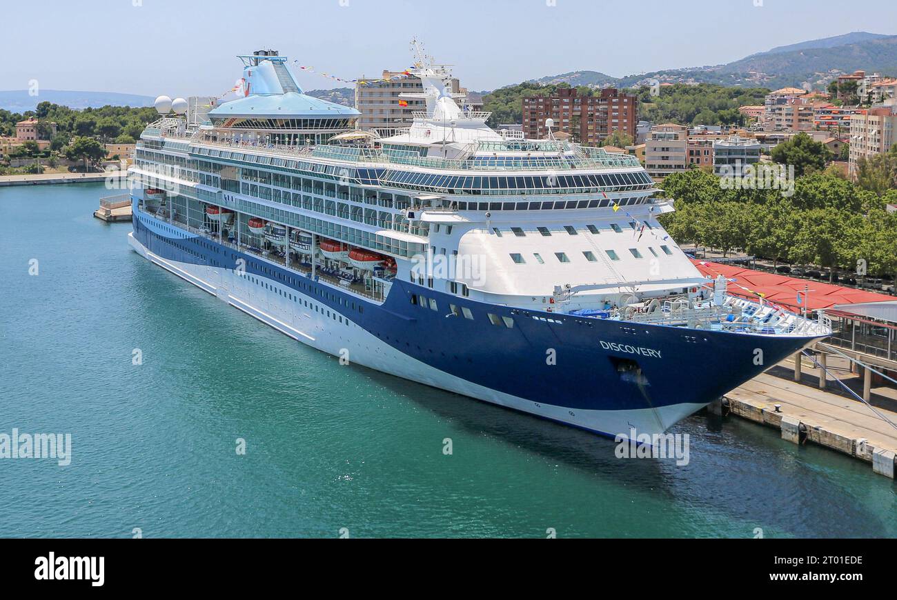 Crucero Marella Discovery (antiguo Royal Caribbean Splendour of the Seas), operado por Marella Cruises (TUI UK) amarrado en Palma de Mallorca, España Foto de stock