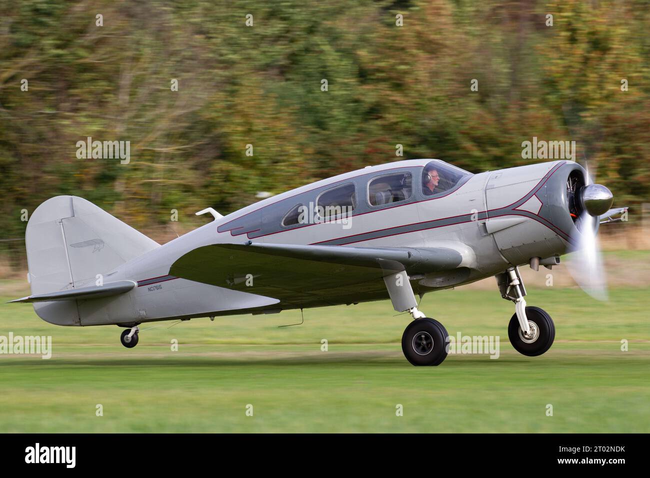 Un ejecutivo de Spartan 7W en el Salón Aéreo Shuttleworth Collection Race Day 2023. Foto de stock