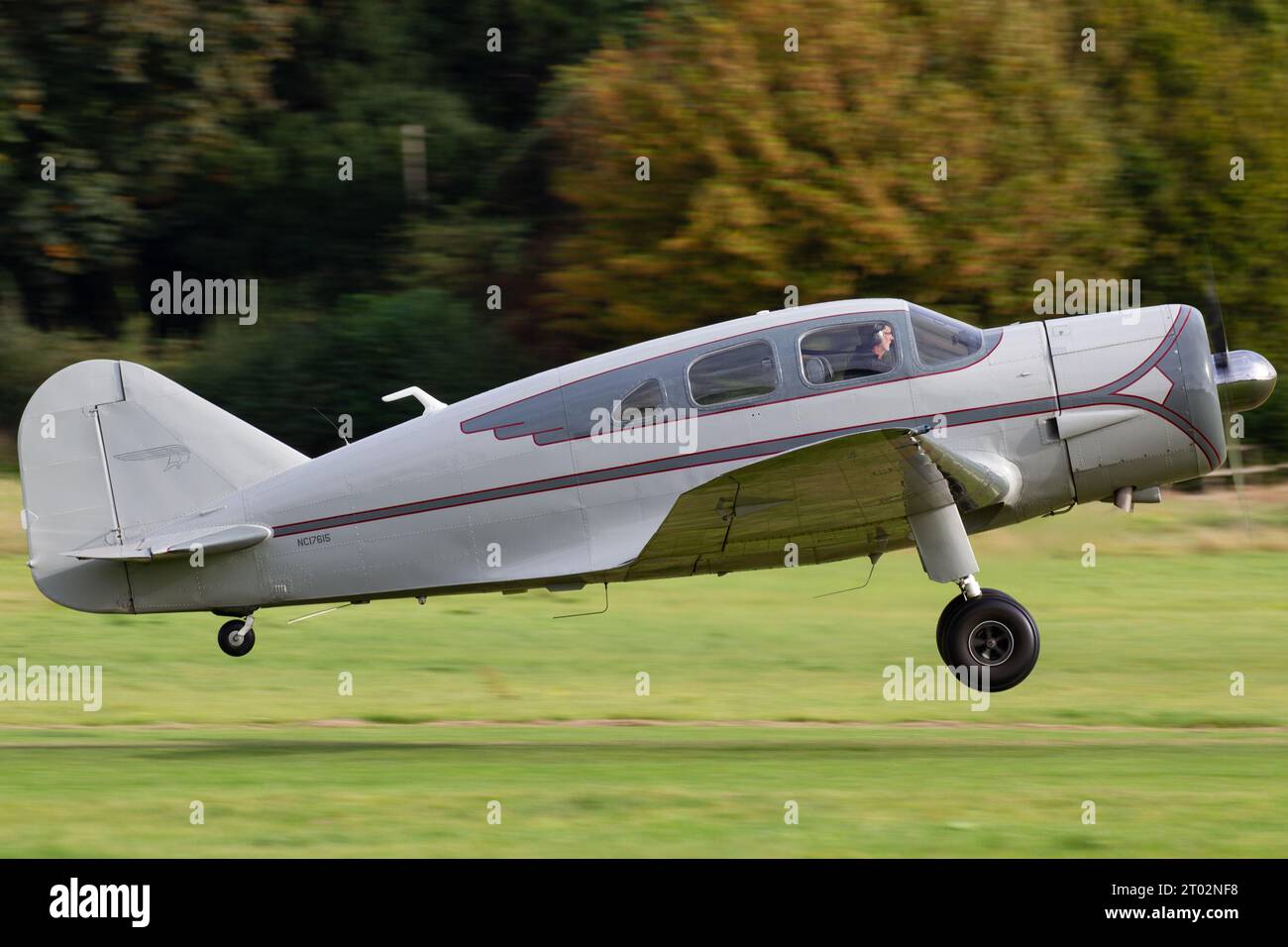 Un ejecutivo de Spartan 7W en el Salón Aéreo Shuttleworth Collection Race Day 2023. Foto de stock