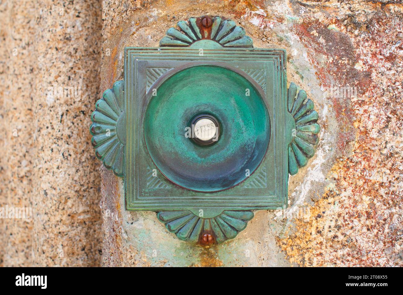 Primer plano de un botón de campana de la puerta victoriana - John Gollop Foto de stock