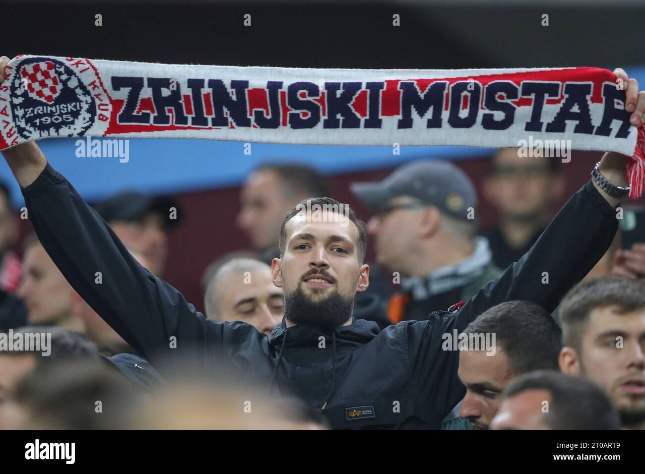 HŠK Fans de Zrinjski Mostar durante el partido de la UEFA Europa Conference League Aston Villa HŠK Fans de Zrinjski Mostar durante el partido de la UEFA Europa Conference League Aston Villa