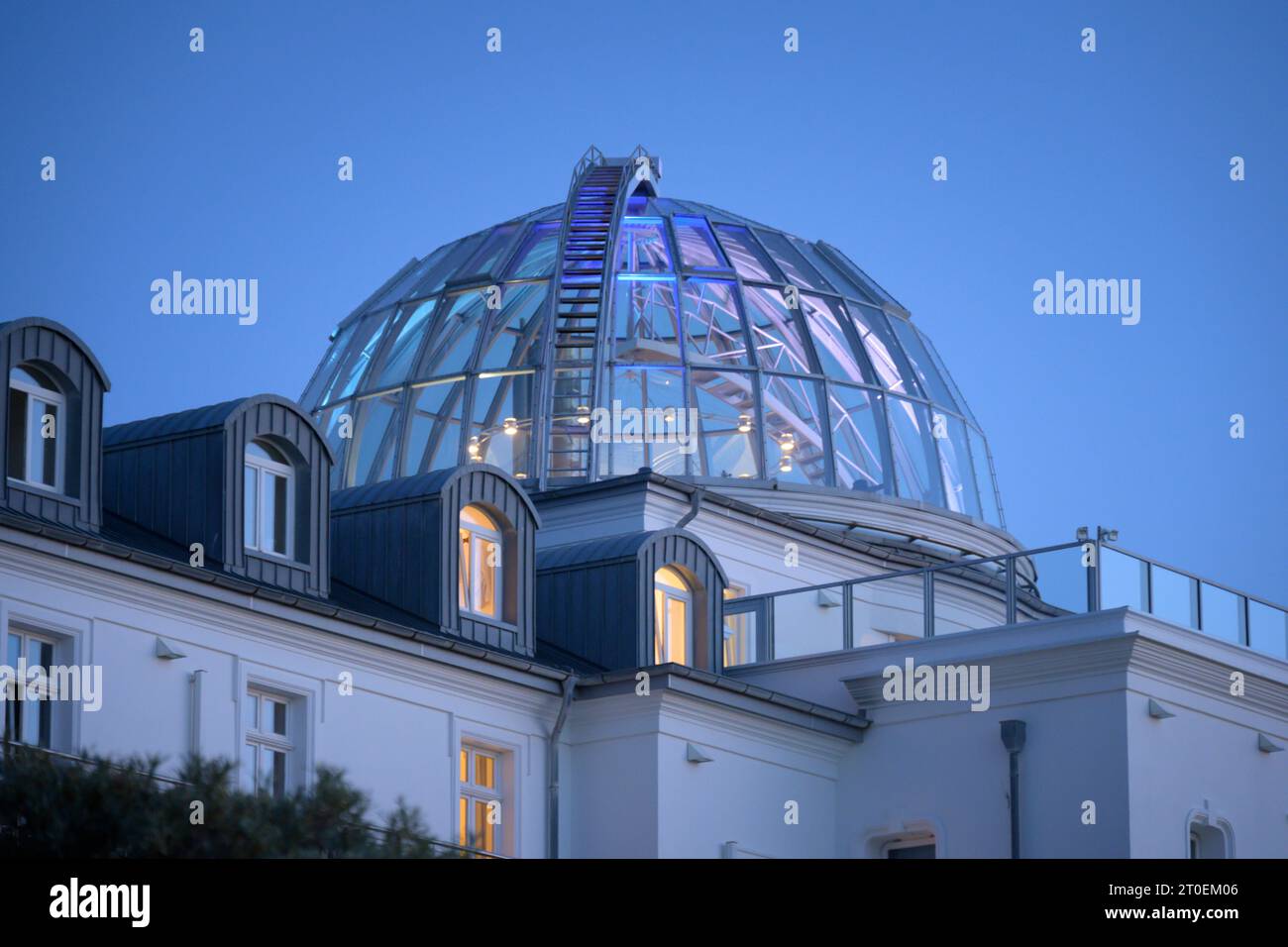 Alemania, Baja Sajonia, Frisia Oriental, Juista, cúpula de cristal del Strandhotel. Foto de stock