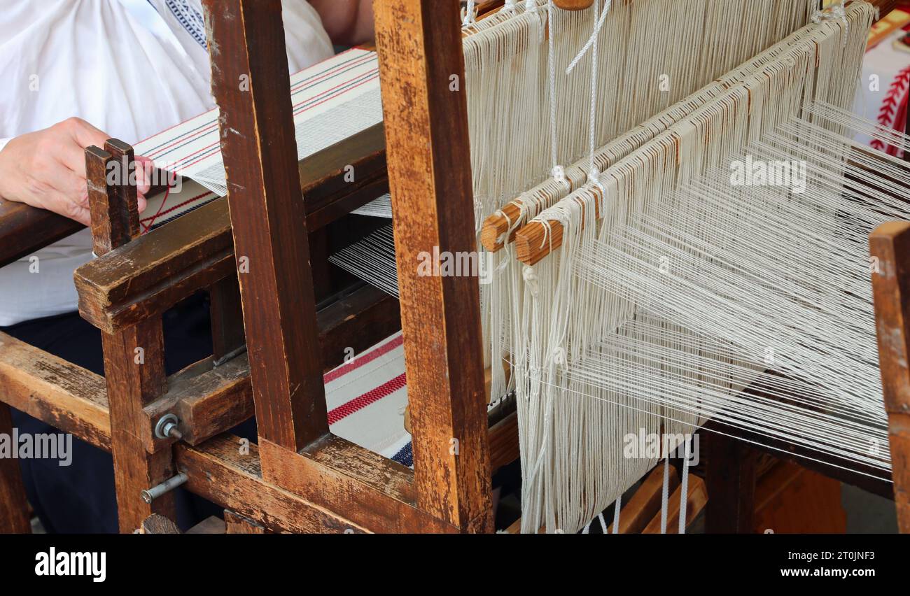 Telar hecho en casa fotografías e imágenes de alta resolución - Alamy