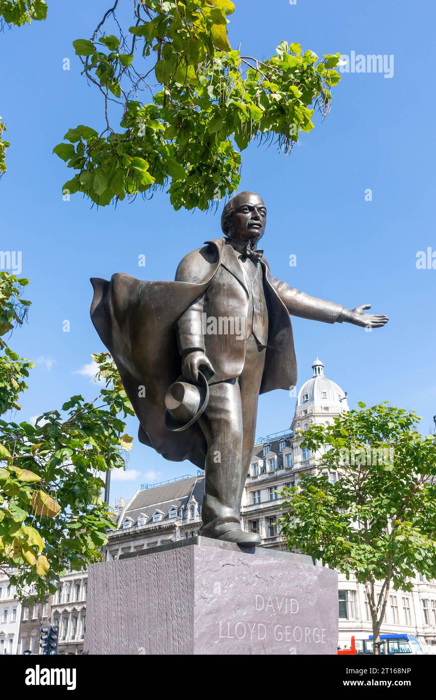 Estatua de David Lloyd George (Primer Ministro 1916-1922) Plaza del Parlamento, Ciudad de Westminster, Gran Londres, Inglaterra, Reino Unido Foto de stock