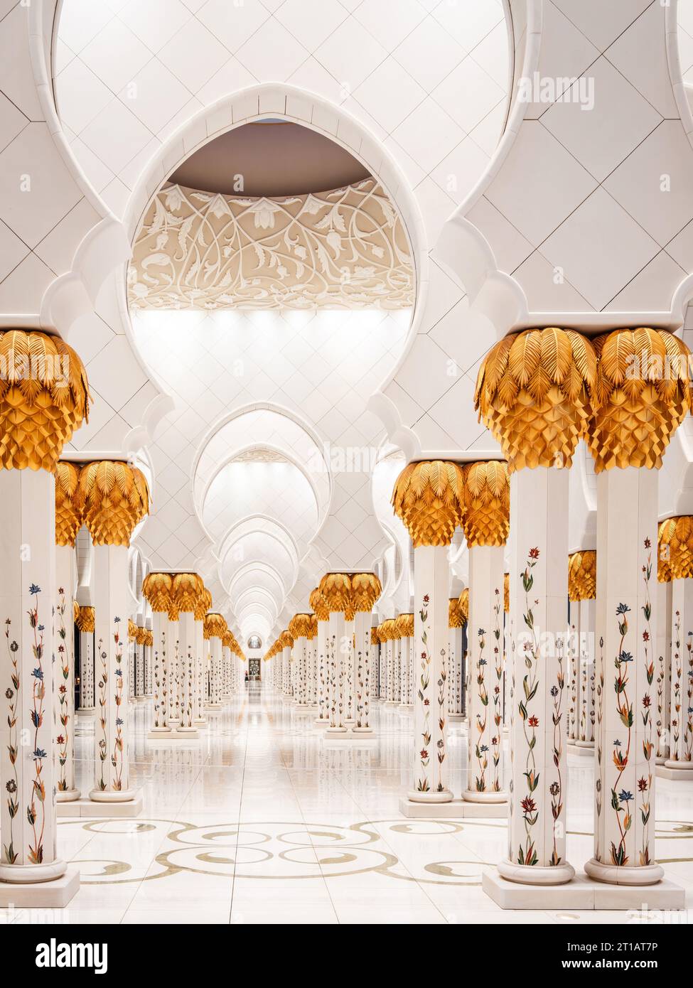 Mezquita Sheikh Zayed en Abu Dhabi, Emiratos Árabes Unidos (EAU). Foto de stock
