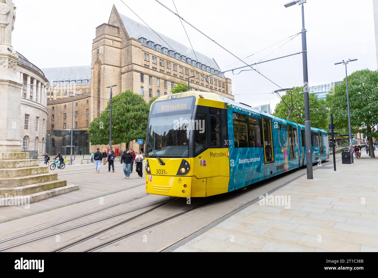 Tranvía de transporte público de enlace de metro de Manchester en el centro de la ciudad, Inglaterra, Reino Unido, 2023 Foto de stock