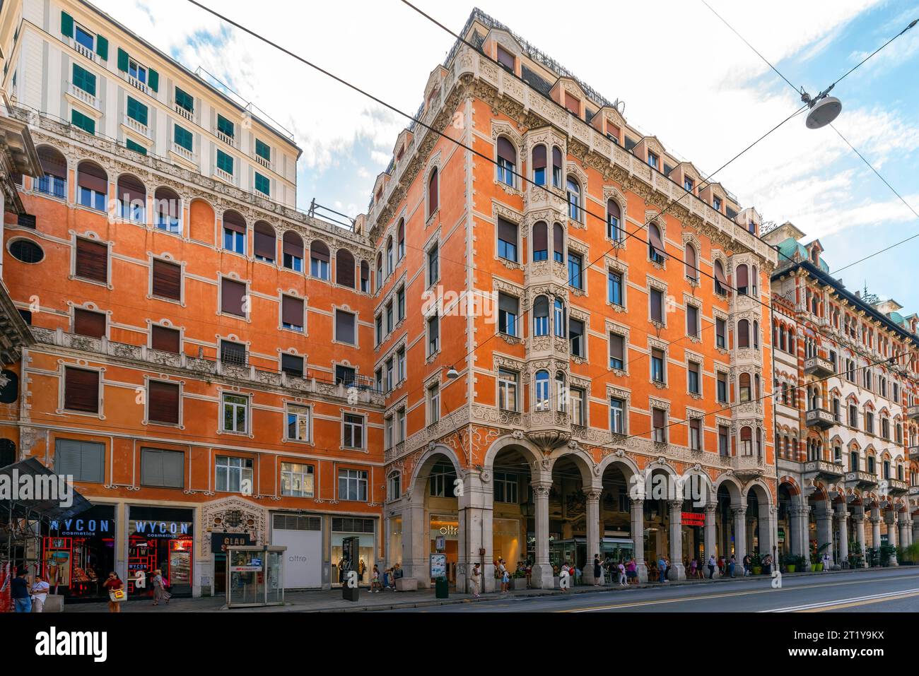 Edificio Lxury de estilo Art Nouveau en el lado sur de Via XX Settembre (144 Via XX Settembre), centro de Génova, Italia. Foto de stock
