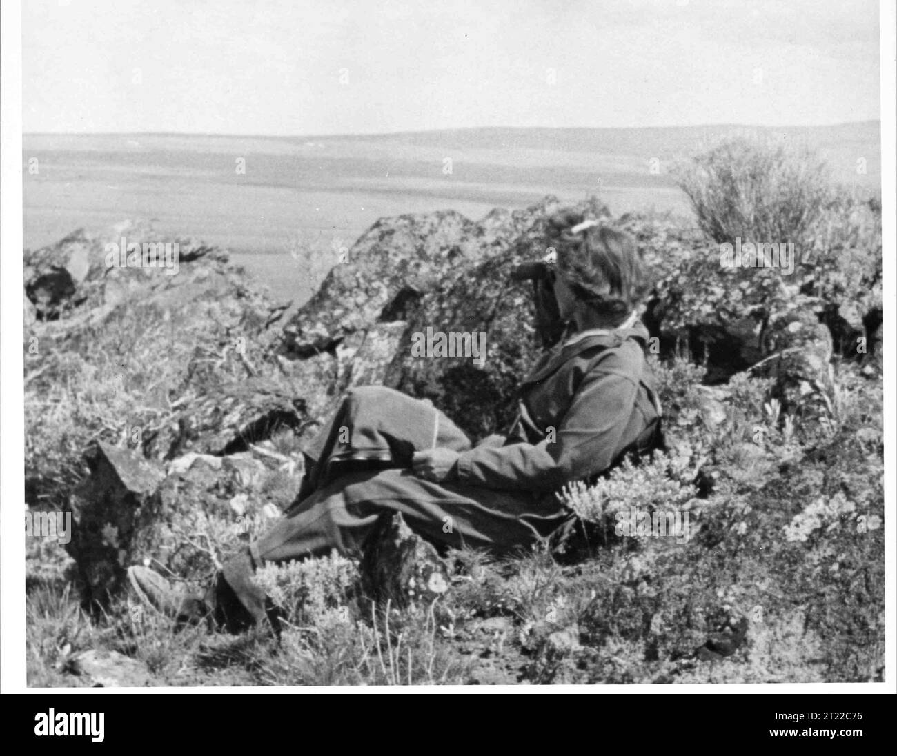 El reloj largo - viendo niños antílopes para etiquetar en el área de Round Mountain. Temas: Historia; Refugios de Vida Silvestre; Manejo de Vida Silvestre. Ubicación: California. Sitio del Servicio de Pesca y Vida Silvestre: REFUGIO NACIONAL DE VIDA SILVESTRE SHELDON. Colección: Refugios de vida silvestre. Foto de stock