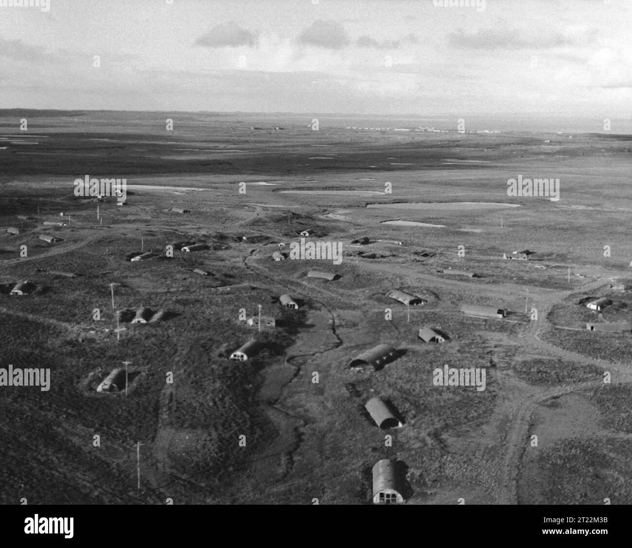 Creador: Troyer, William A. Temas: Refugios de Vida Silvestre; Refugio Nacional de Vida Silvestre Izembek; Segunda Guerra Mundial; Alaska. . 1998 - 2011. Foto de stock