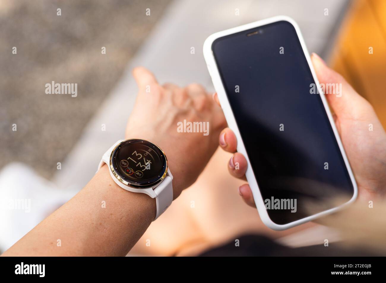 Reloj garmin fotografías e imágenes de alta resolución - Alamy