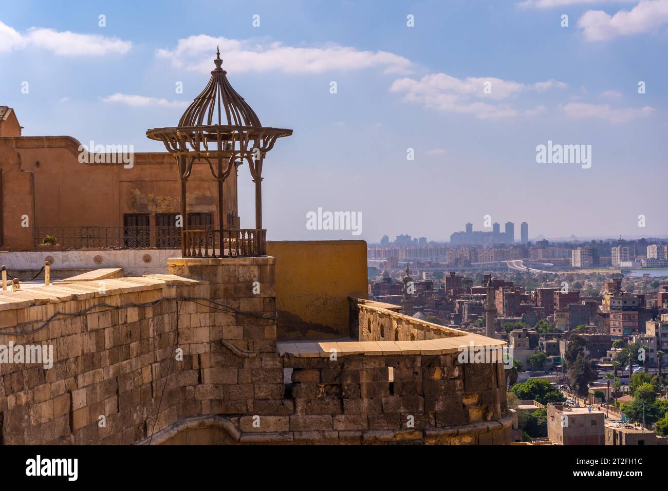 Mirador de la Mezquita de Alabastro para ver la ciudad de El Cairo, la capital de Egipto. África Foto de stock