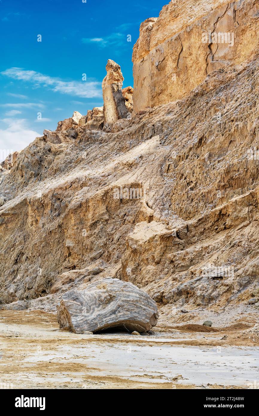 Columna de Sal, la esposa de Lot; Monte Sodoma en el suroeste del Mar