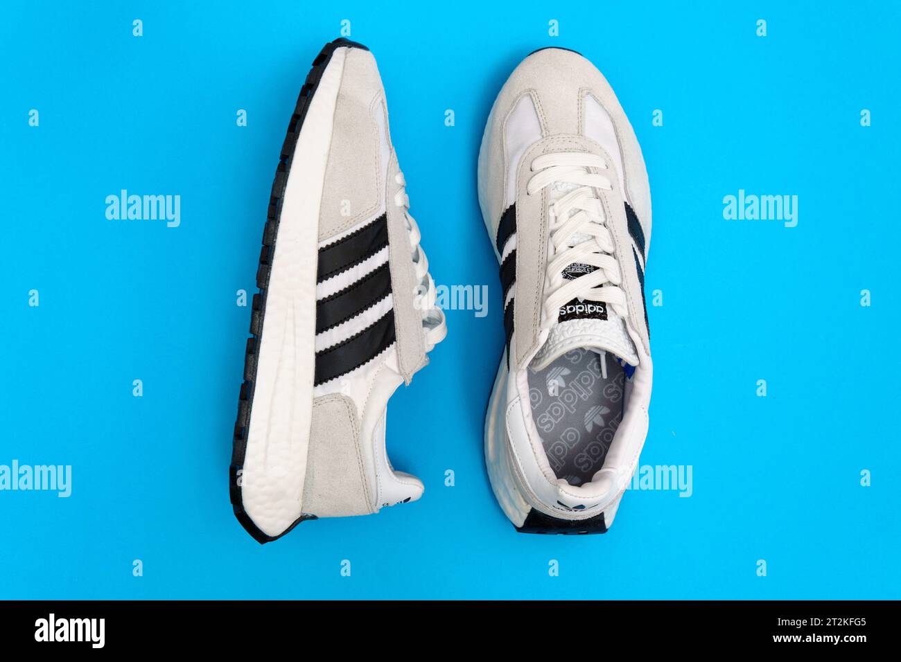 Adidas sneaker fotografías e imágenes de alta resolución - Página 6 - Alamy