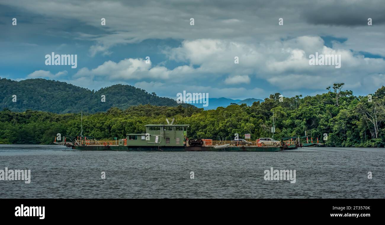 Ferry del río Daintree, Queensland, Australia Foto de stock
