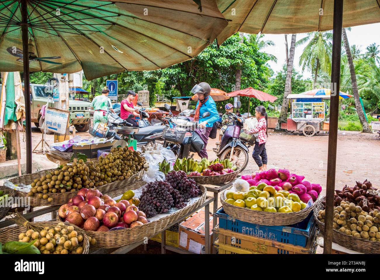Camboya, Kampong Phluk, mercado local Foto de stock