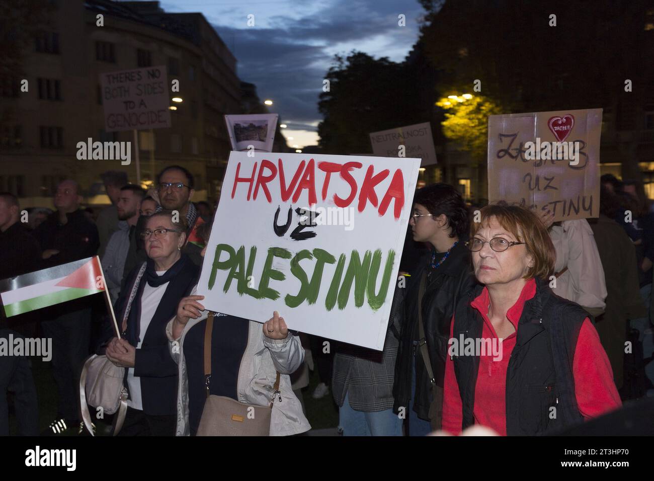 Manifestaciones en Zagreb Croacia contra el bombardeo de Gaza Foto de stock