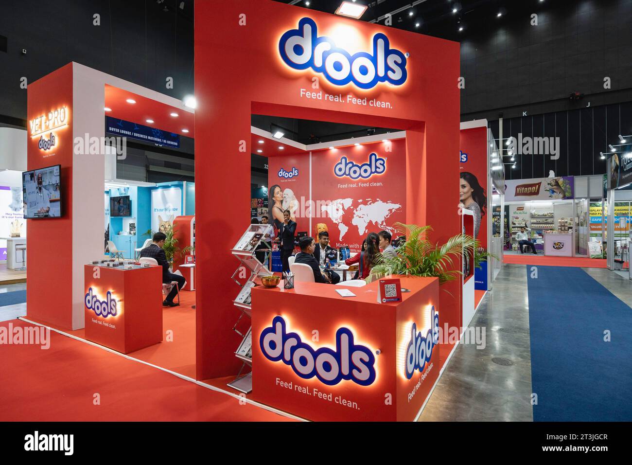 Bangkok, Tailandia. 25 de octubre de 2023. El stand de Drools pet food