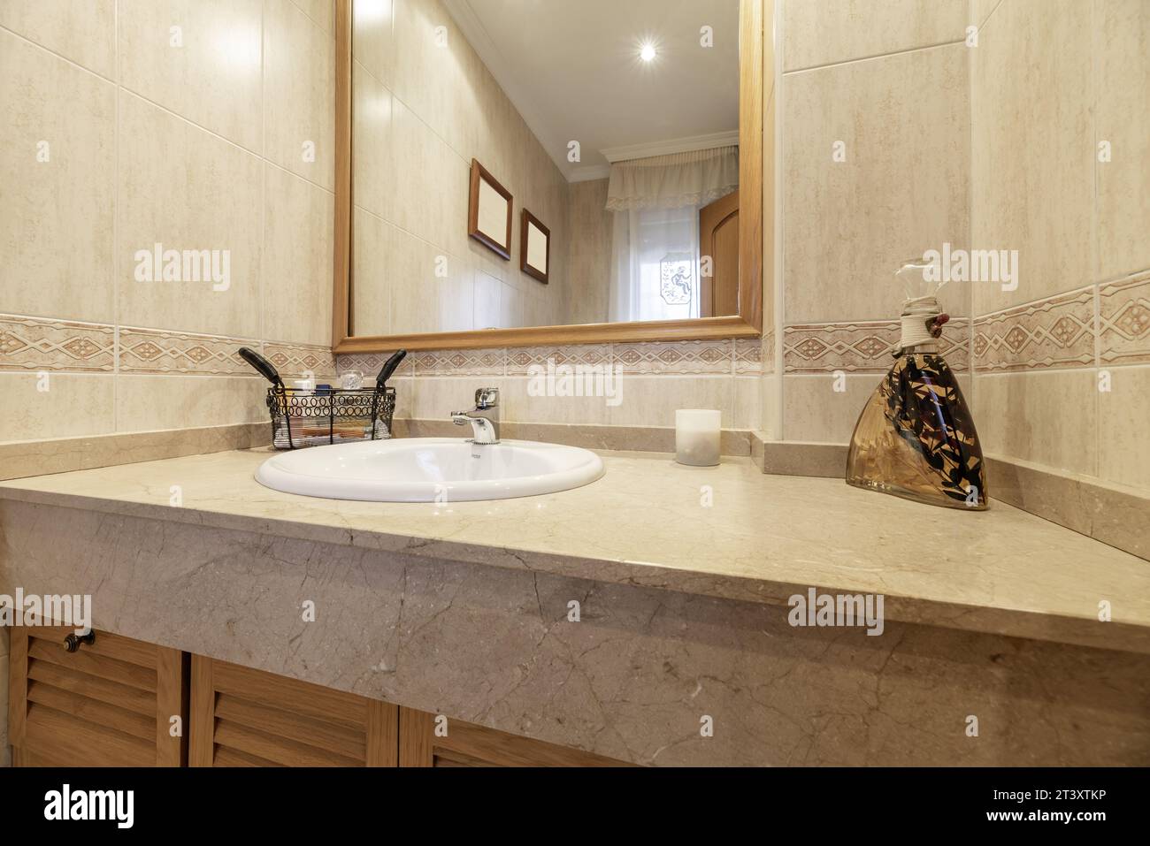  Popular Bath Sinatra Juego de toallas de baño modernas