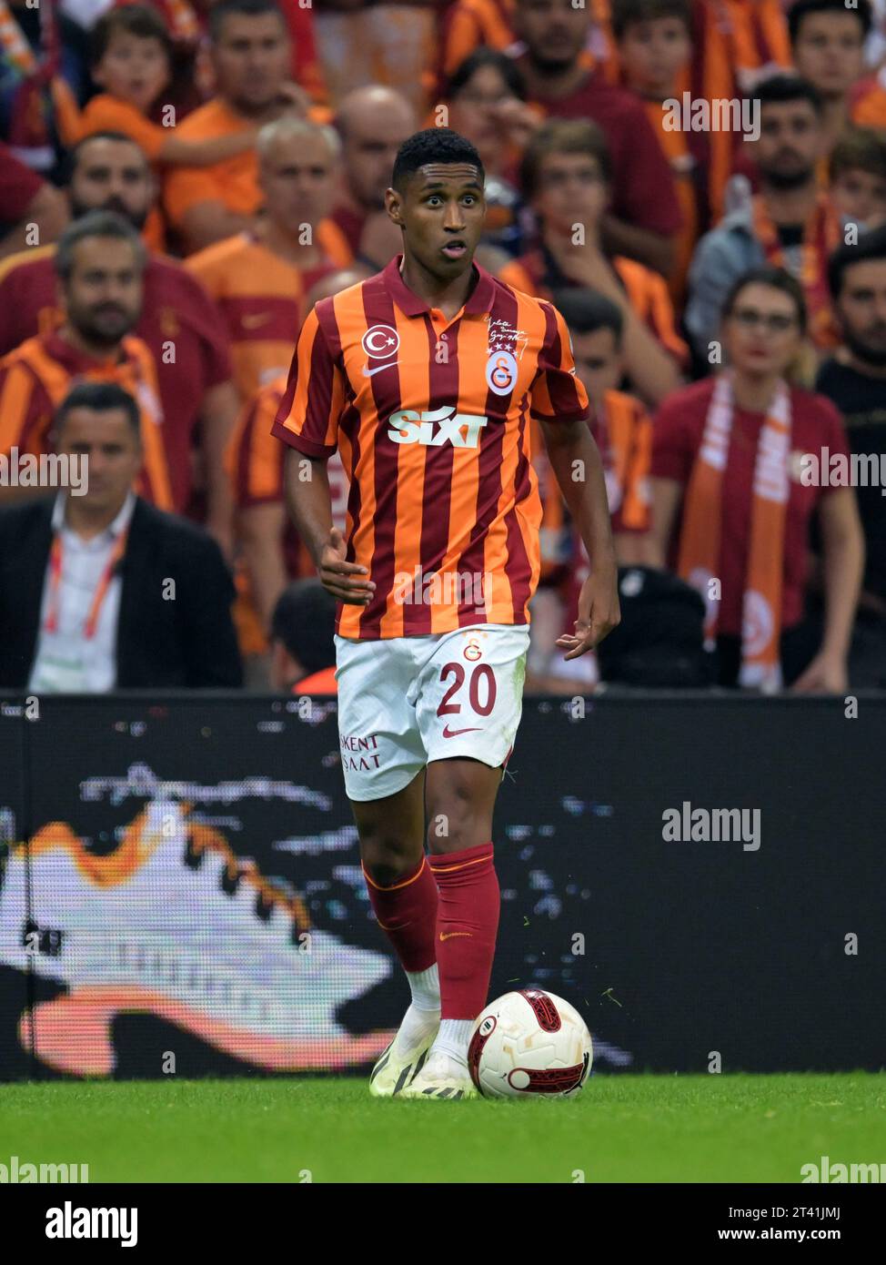 ESTAMBUL - Tete de Galatasaray durante el partido turco Super Lig entre Galatasaray AS y Besiktas AS en el Rams Global Stadium el 21 de octubre de 2023 en Estambul, Turquía. ANP | Hollandse Hoogte | GERRIT VAN COLOGNE Foto de stock