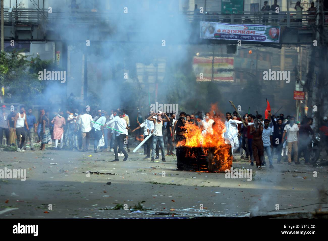 28 De Octubre De 2023 Dhaka Wari Bangladesh Activistas Del Partido Nacionalista De 5624