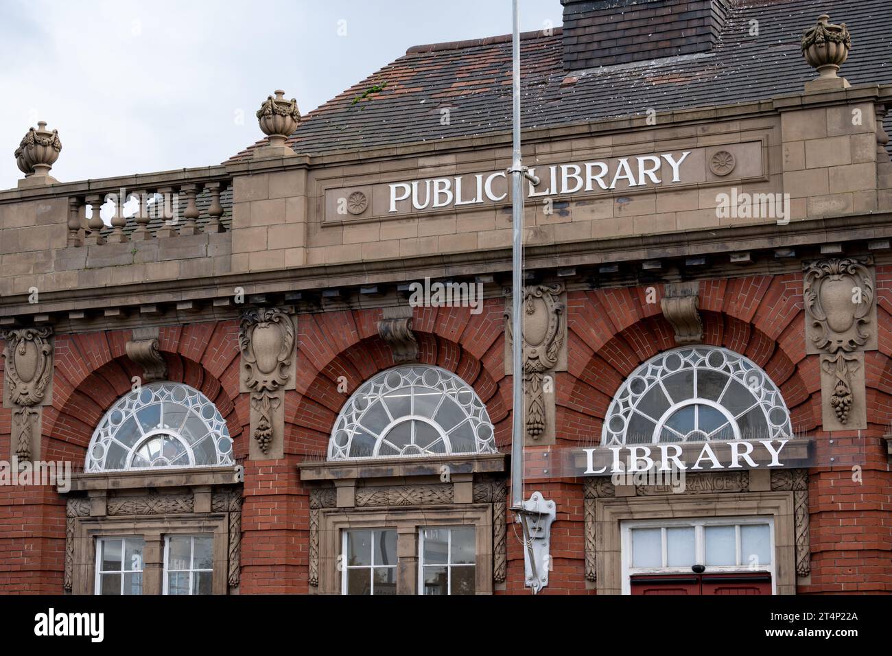 Cradley Heath Library, West Midlands, Inglaterra, Reino Unido Foto de stock