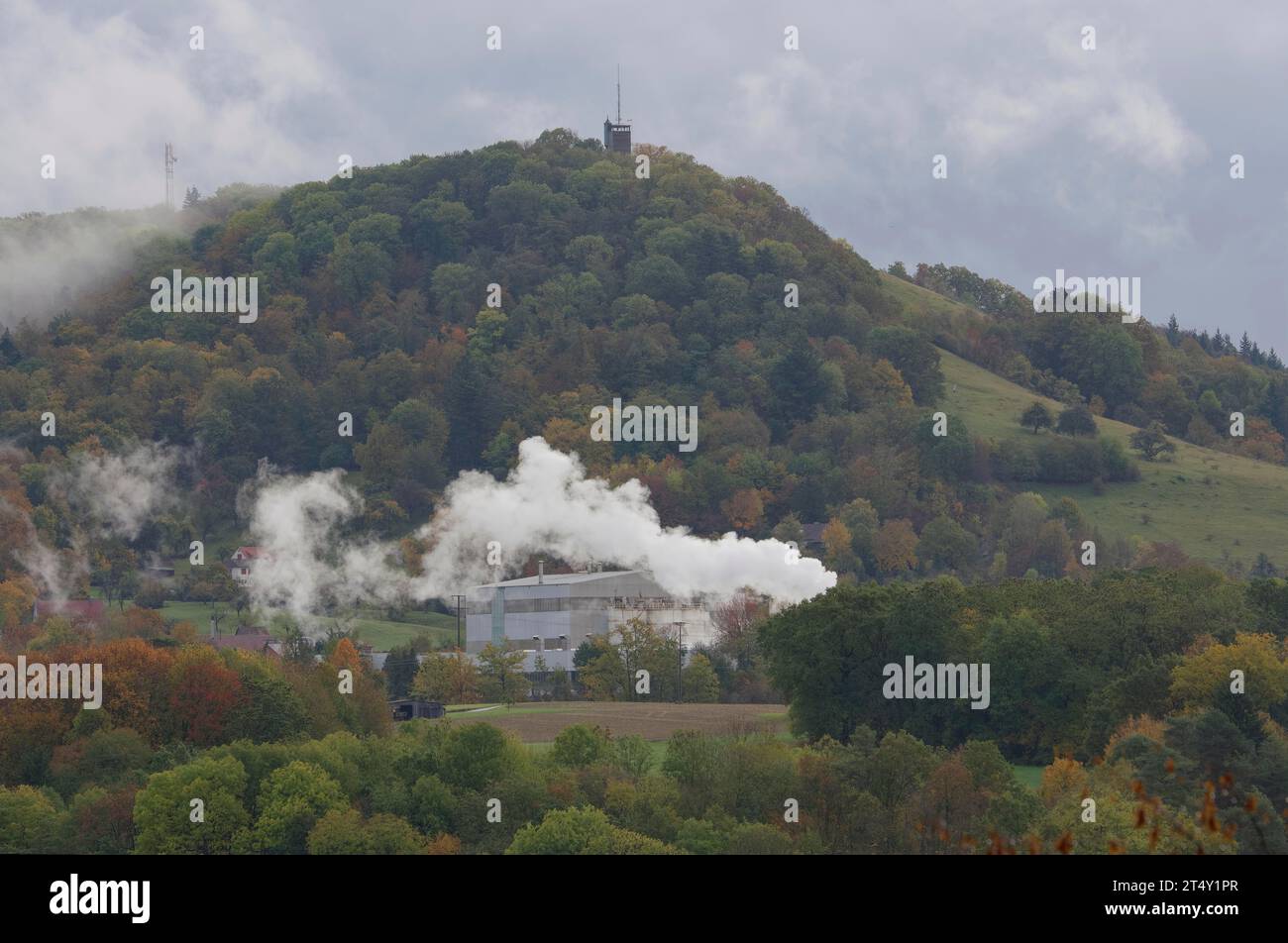 Vista del Einkorn, Haller Hausberg, Goldener Oktober, Kochertal, Schwaebisch Hall, Hohenlohe, Heilbronn-Franken, Baden-Wuerttemberg, Alemania Foto de stock