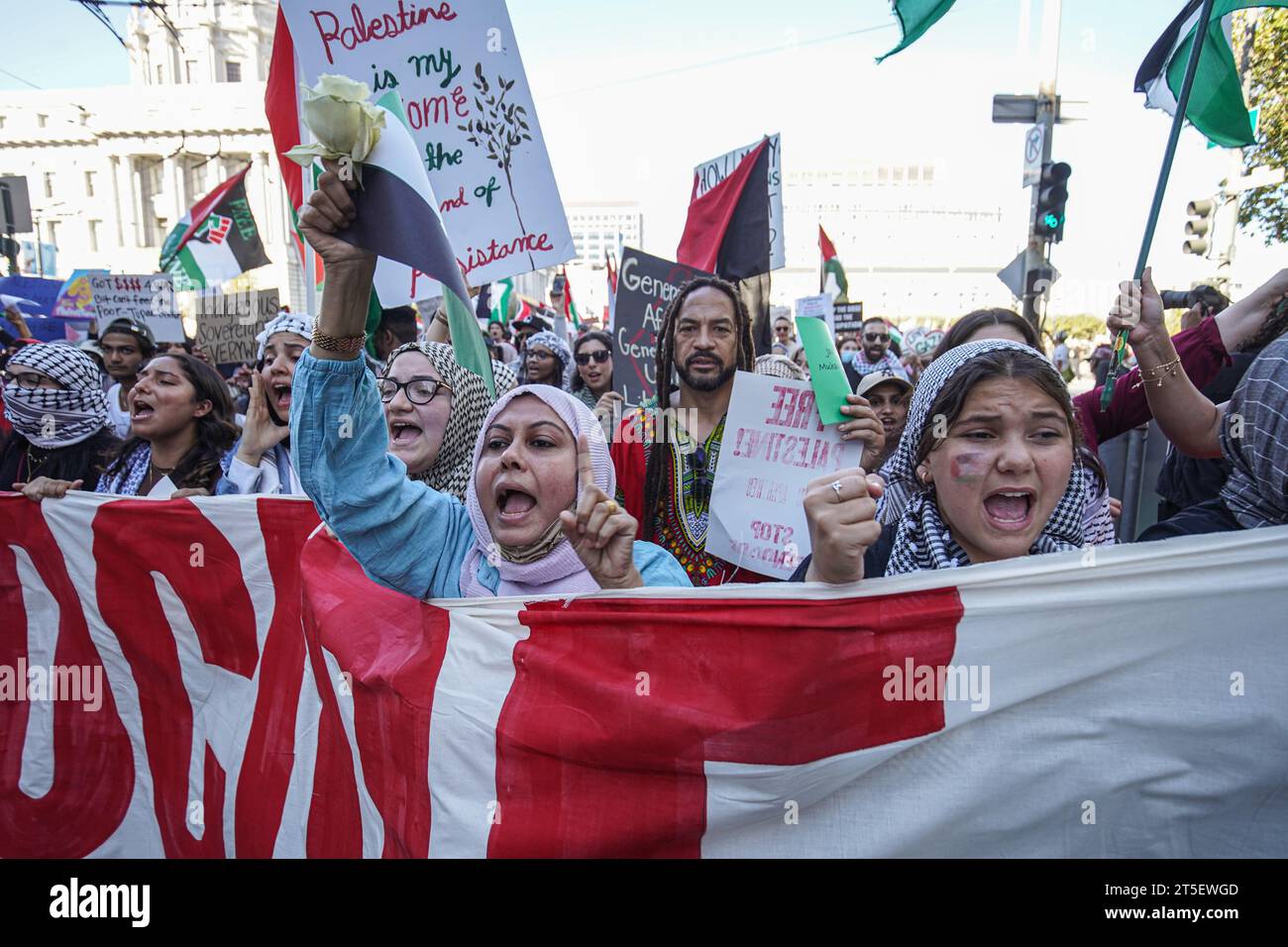 San Francisco, Estados Unidos. 04 de noviembre de 2023. La gente grita
