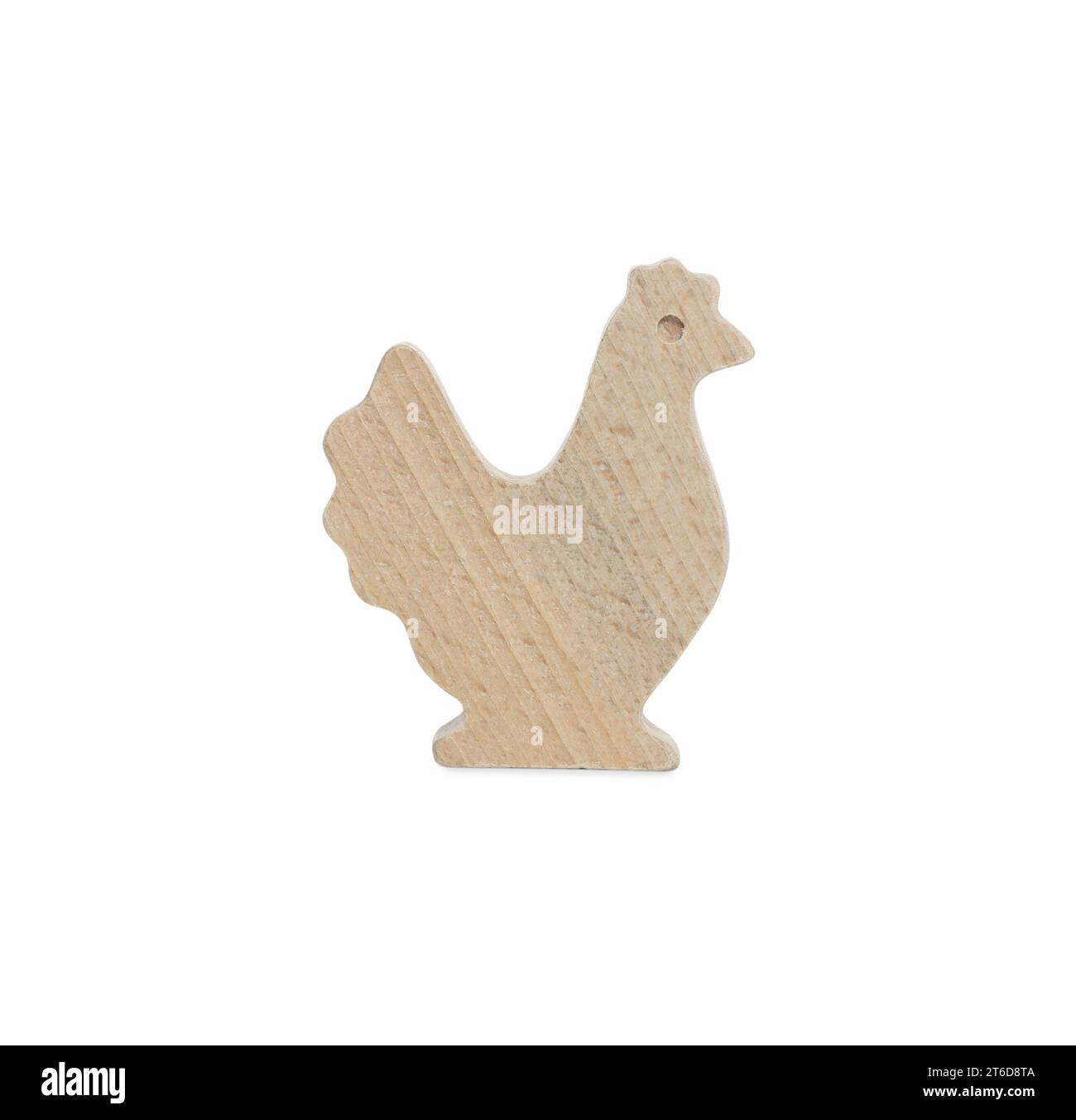 Figura de pollo de madera aislada en blanco. Juguete educativo para el desarrollo de habilidades motoras Foto de stock