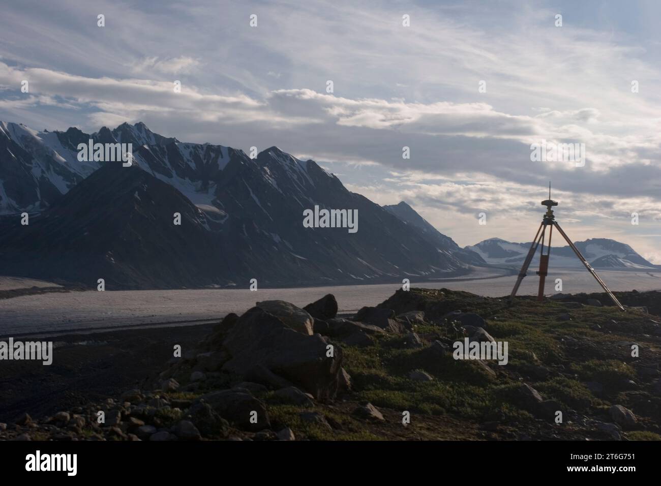 Un sistema de posicionamiento global cerca del Glaciar Black Rapids, Alaska. Foto de stock