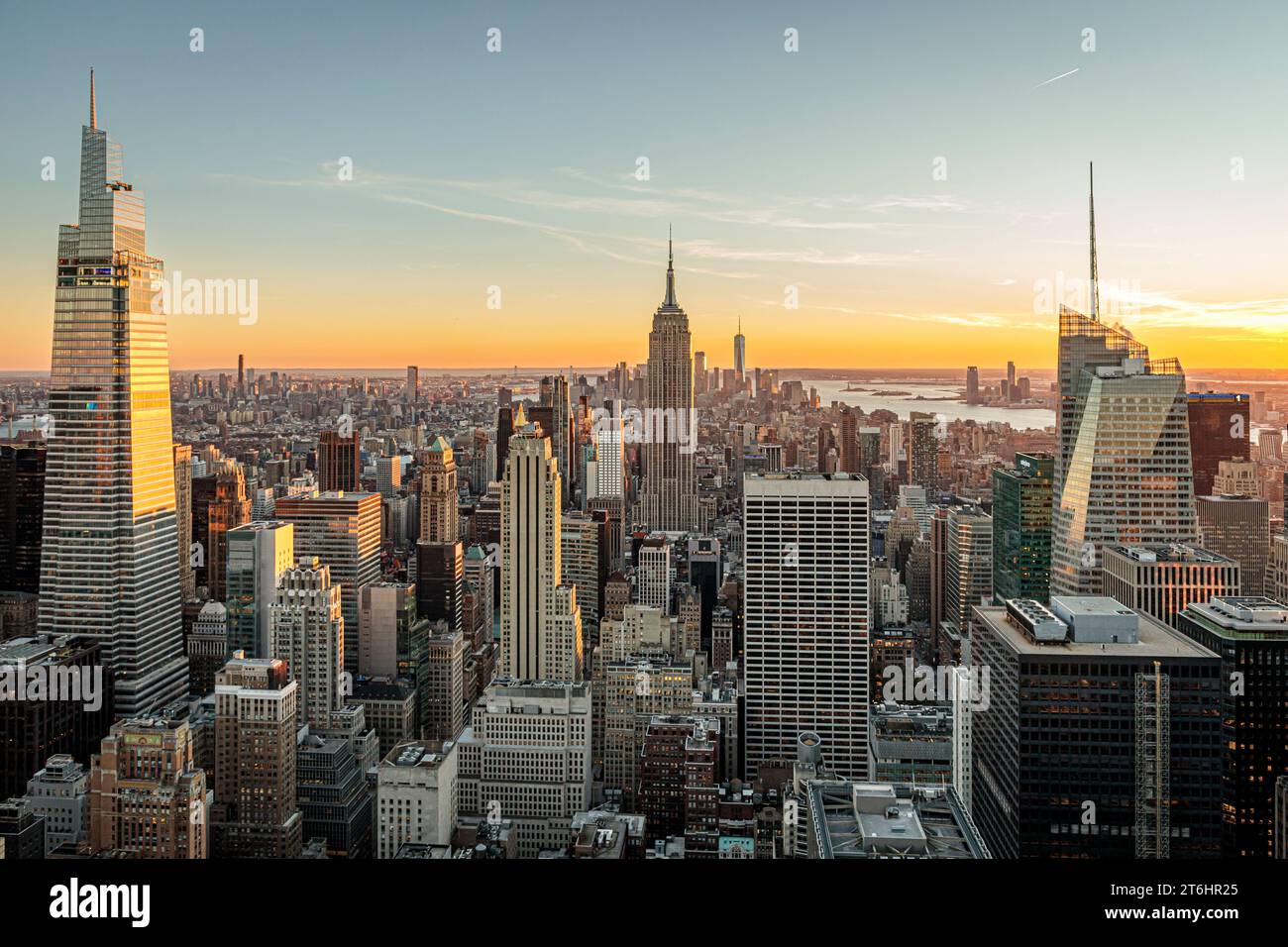 Panorama de la ciudad de Nueva York al atardecer, Nueva York, América del Norte, Estados Unidos, EE.UU. Foto de stock